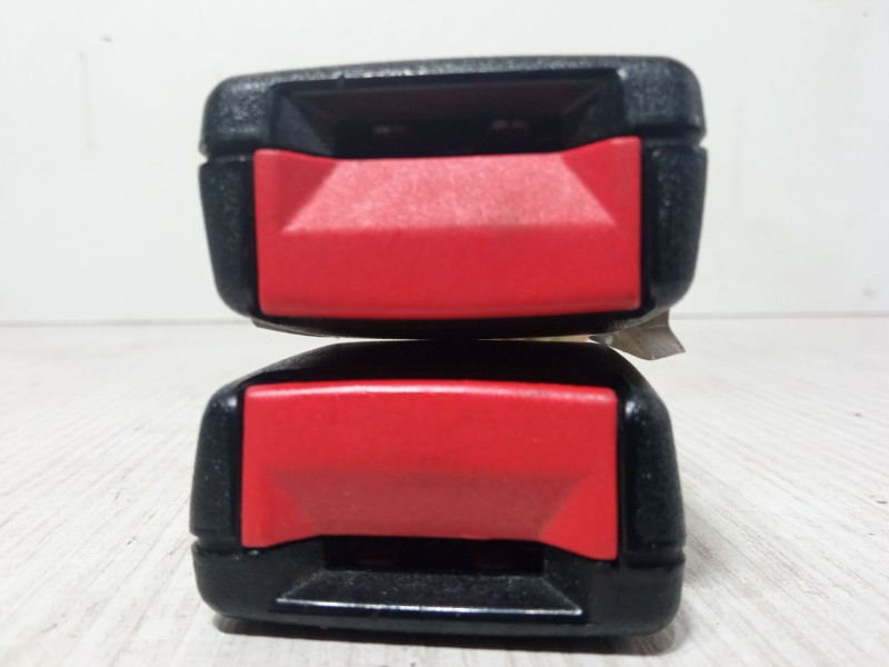 Recambio de anclaje cinturon trasero derecho para seat ibiza ii (6k1) 1.4 16v referencia OEM IAM   