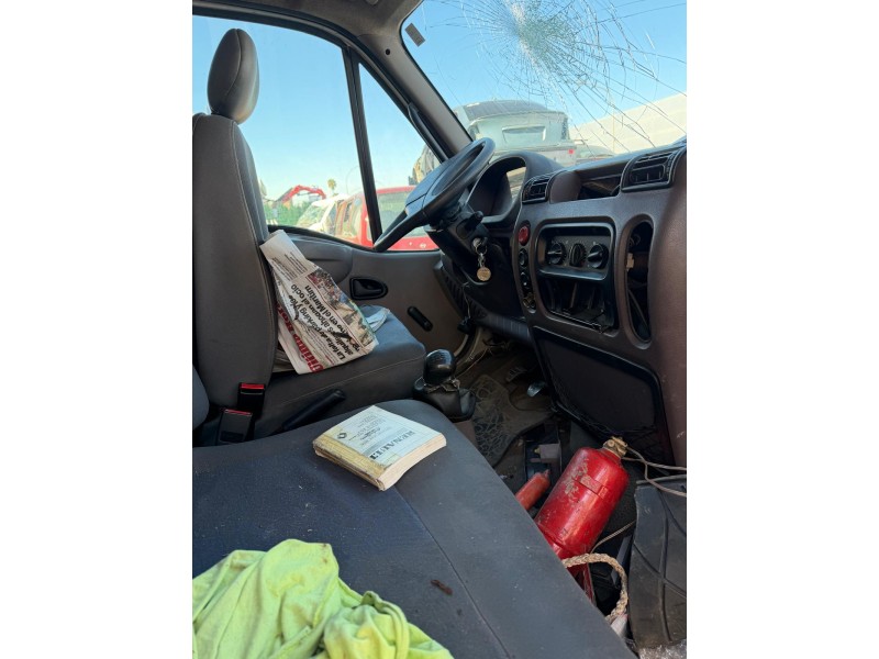 renault trucks mascott furgoneta del año 2000