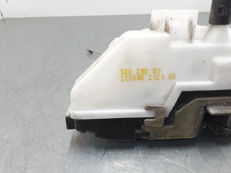 Recambio de cerradura puerta delantera izquierda para peugeot 307 cc (3b) 1.6 16v referencia OEM IAM 52229280  