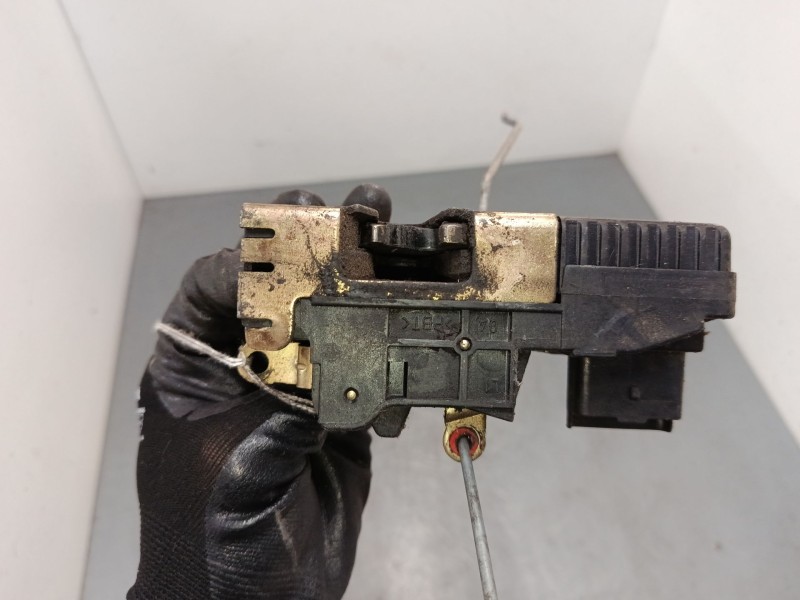 Recambio de cerradura puerta delantera izquierda para peugeot expert (224_) 2.0 hdi referencia OEM IAM   