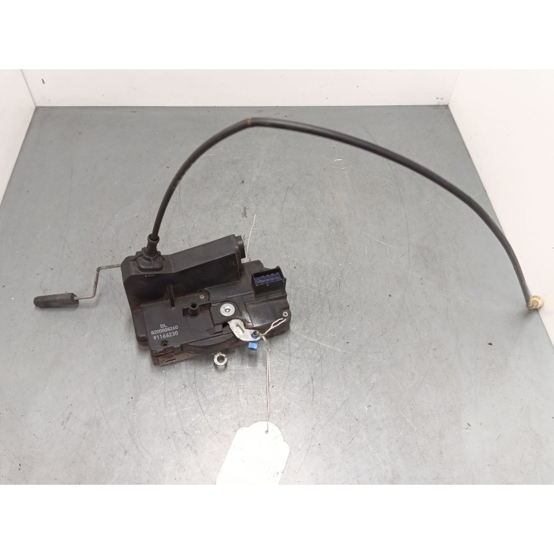 Recambio de cerradura puerta delantera izquierda para opel vivaro a furgoneta (x83) 1.9 di (f7) referencia OEM IAM 8200008260  