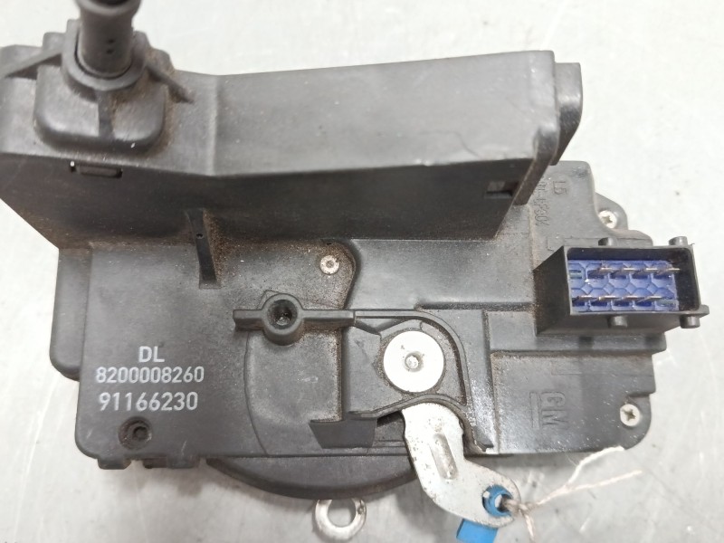 Recambio de cerradura puerta delantera izquierda para opel vivaro a furgoneta (x83) 1.9 di (f7) referencia OEM IAM 8200008260  