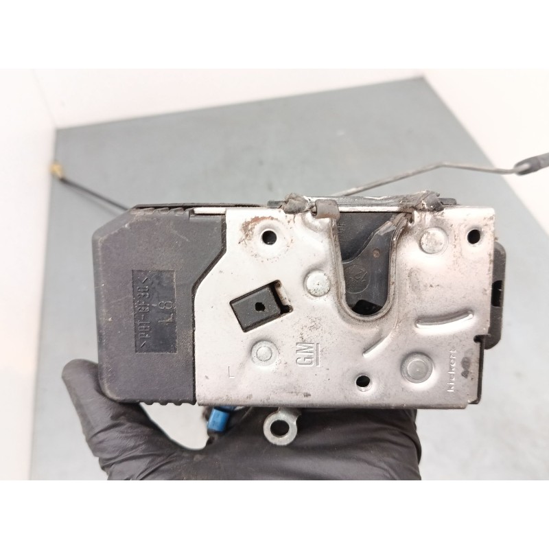 Recambio de cerradura puerta delantera izquierda para opel vivaro a furgoneta (x83) 1.9 di (f7) referencia OEM IAM 8200008260  