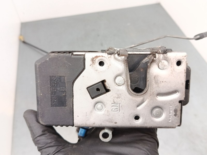 Recambio de cerradura puerta delantera izquierda para opel vivaro a furgoneta (x83) 1.9 di (f7) referencia OEM IAM 8200008260  