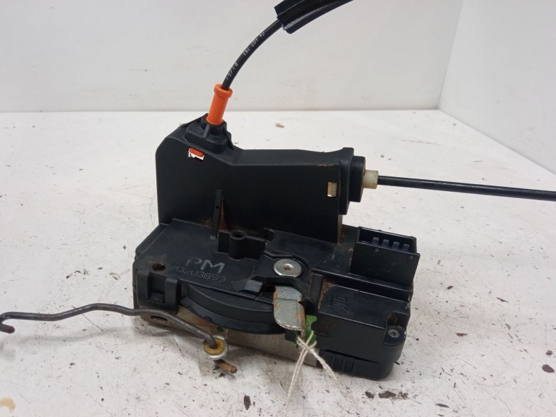 Recambio de cerradura puerta delantera izquierda para opel combo tour 1.3 cdti 16v referencia OEM IAM PM13203899  