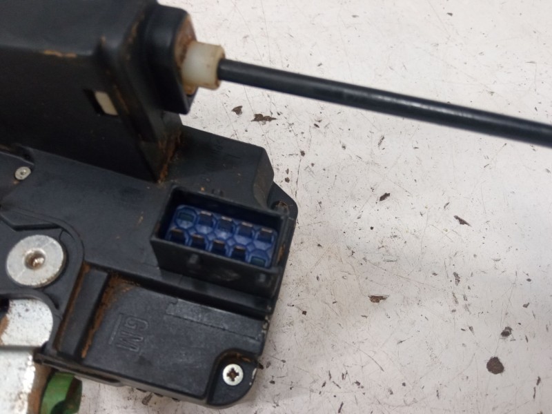 Recambio de cerradura puerta delantera izquierda para opel combo tour 1.3 cdti 16v referencia OEM IAM PM13203899  