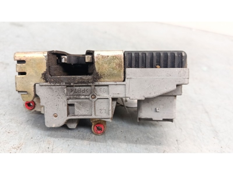 Recambio de cerradura puerta delantera izquierda para peugeot expert (224_) 2.0 hdi 16v referencia OEM IAM   