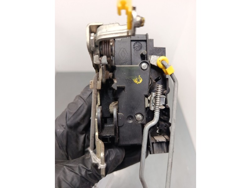 Recambio de cerradura puerta delantera izquierda para renault master ii furgoneta (fd) 2.5 dci referencia OEM IAM   