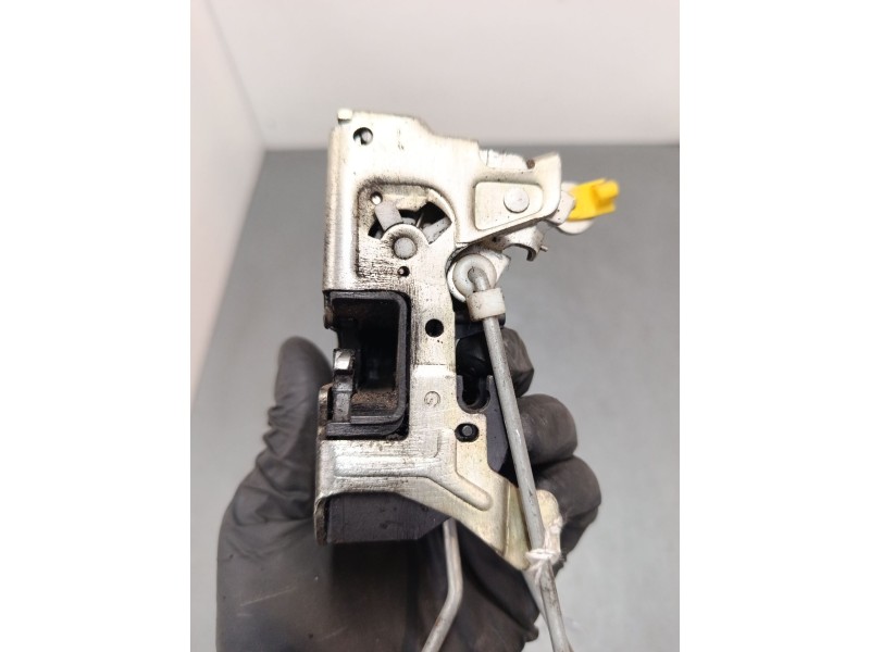 Recambio de cerradura puerta delantera izquierda para renault master ii furgoneta (fd) 2.5 dci referencia OEM IAM   