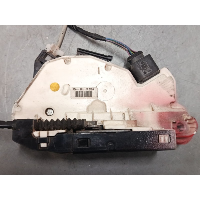 Recambio de cerradura puerta delantera izquierda para seat ibiza iv sc (6j1, 6p5) 1.9 tdi referencia OEM IAM 15A5N1837015A  