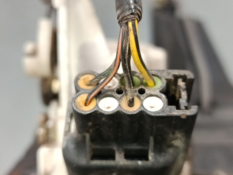 Recambio de cerradura puerta delantera izquierda para ford focus i (daw, dbw) 1.8 turbo di / tddi referencia OEM IAM XS41A21813C