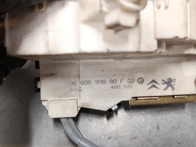 Recambio de cerradura puerta delantera izquierda para citroën c4 i (lc_) 1.6 hdi referencia OEM IAM 9660699880F03  