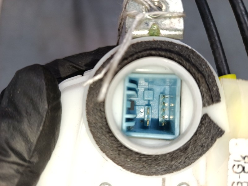 Recambio de cerradura puerta delantera izquierda para honda civic viii hatchback (fn, fk) 1.8 (fn1, fk2) referencia OEM IAM 7215