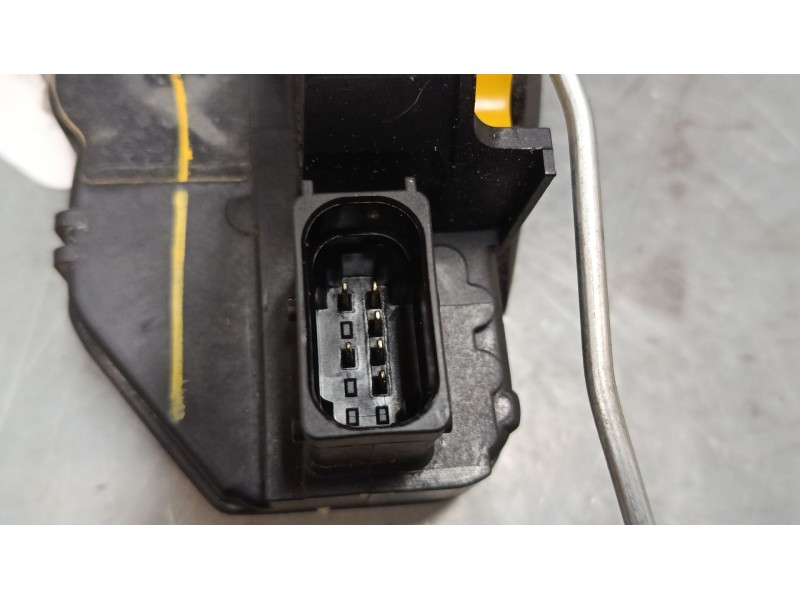 Recambio de cerradura puerta delantera izquierda para opel insignia a (g09) 2.0 cdti (68) referencia OEM IAM 13577983TG  