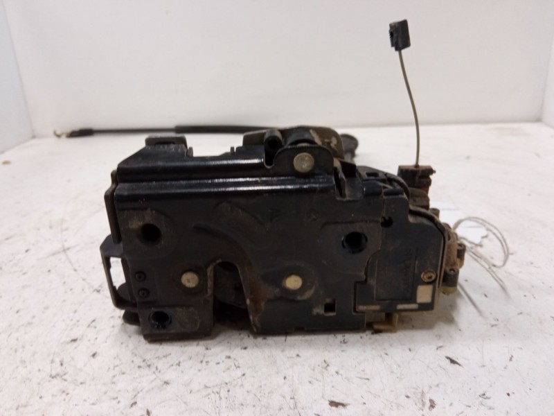 Recambio de cerradura puerta delantera izquierda para seat ibiza iii (6l1) 1.4 16v referencia OEM IAM 15AMC3B1837015AM  