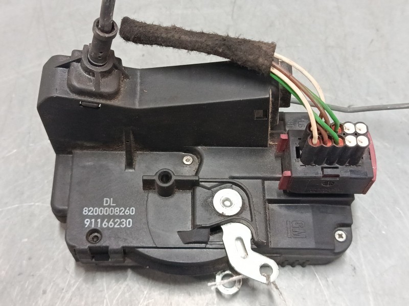 Recambio de cerradura puerta delantera izquierda para opel vivaro a furgoneta (x83) 1.9 dti (f7) referencia OEM IAM DL8200008260