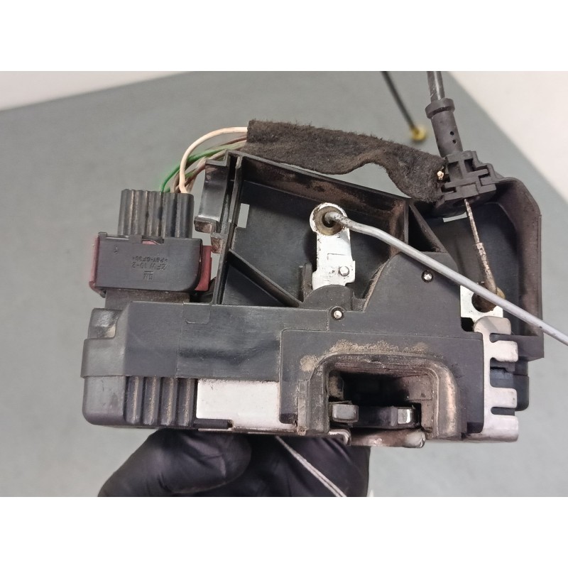 Recambio de cerradura puerta delantera izquierda para opel vivaro a furgoneta (x83) 1.9 dti (f7) referencia OEM IAM DL8200008260