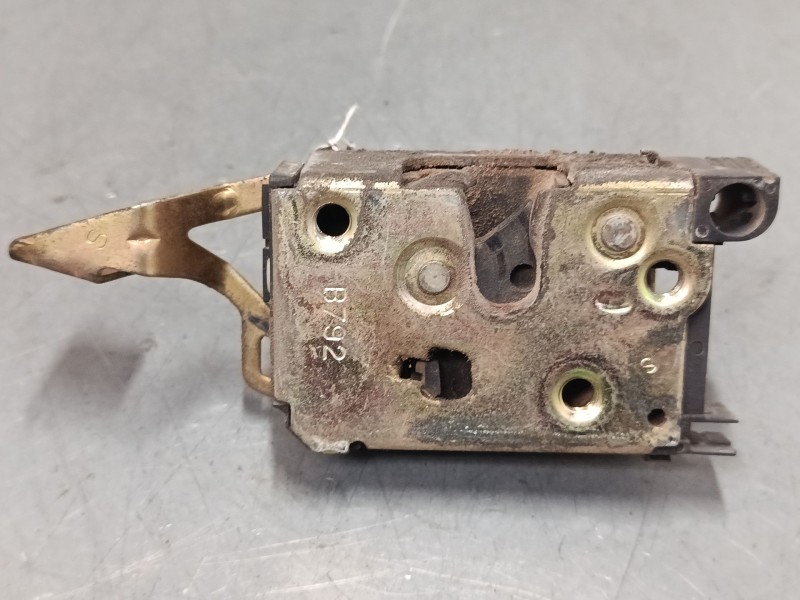 Recambio de cerradura puerta delantera izquierda para citroën jumper i furgoneta (230l) 2.5 d referencia OEM IAM   