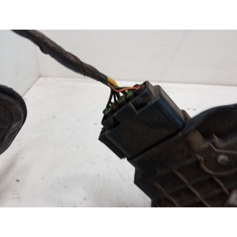 Recambio de cerradura puerta delantera izquierda para ford c-max (dm2) 1.6 tdci referencia OEM IAM 3M5AR21813ER  