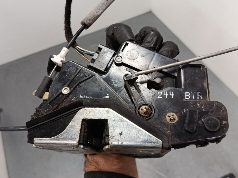 Recambio de cerradura puerta delantera izquierda para bmw 3 touring (e46) 318 d referencia OEM IAM   
