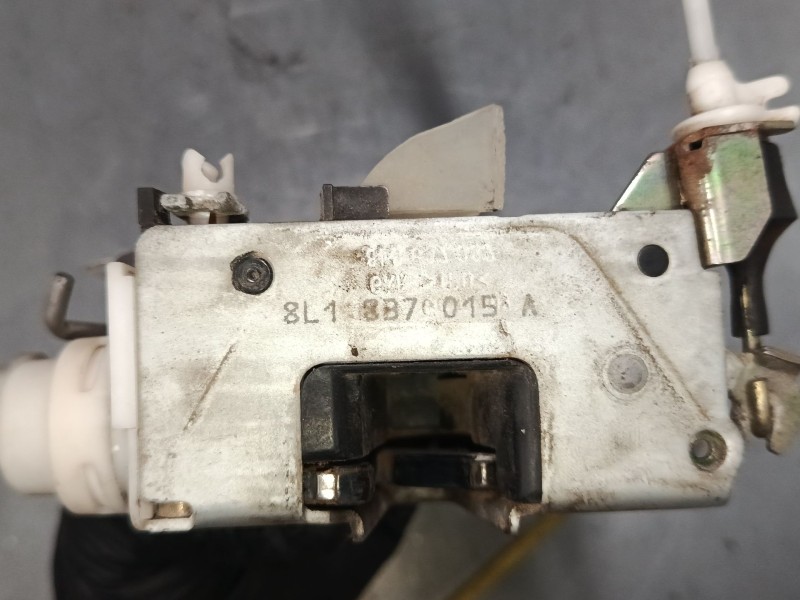 Recambio de cerradura puerta delantera izquierda para audi a3 (8l1) 1.9 tdi referencia OEM IAM 8L1837015A  