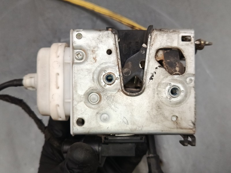 Recambio de cerradura puerta delantera izquierda para audi a3 (8l1) 1.9 tdi referencia OEM IAM 8L1837015A  