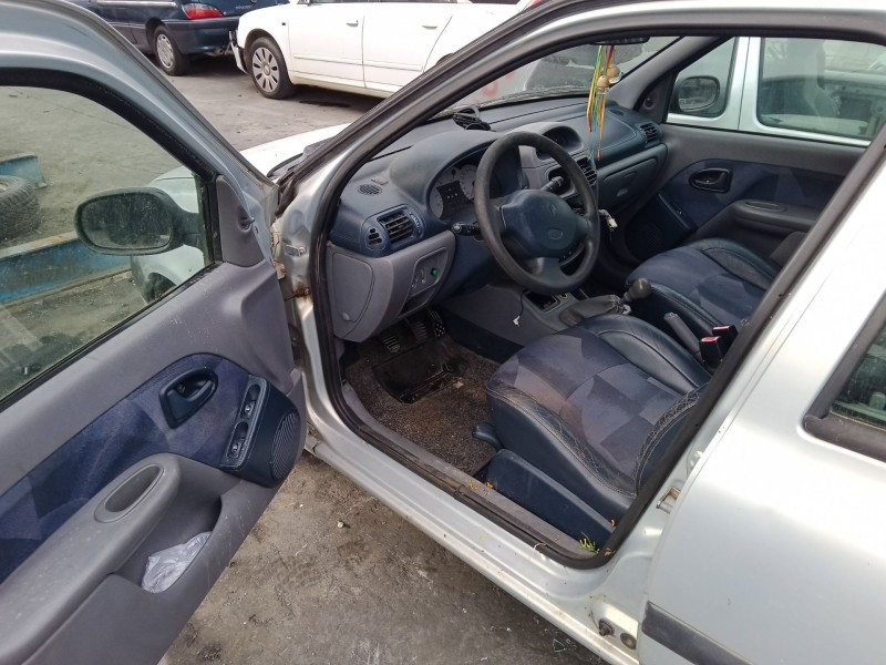 renault clio ii (bb_, cb_) del año 2000