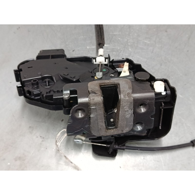Recambio de cerradura puerta trasera derecha para land rover discovery iii (l319) 2.7 td 4x4 referencia OEM IAM 7H5A26412AA  