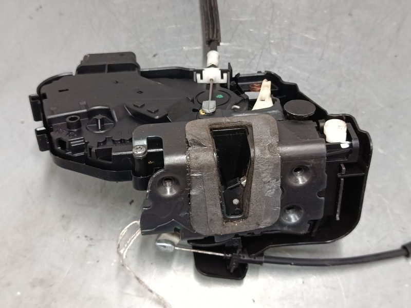 Recambio de cerradura puerta trasera derecha para land rover discovery iii (l319) 2.7 td 4x4 referencia OEM IAM 7H5A26412AA  