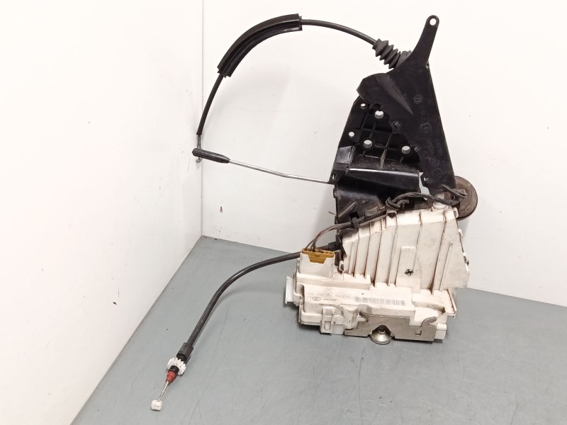 Recambio de cerradura puerta trasera derecha para mercedes-benz clase a (w169) a 180 cdi (169.007, 169.307) referencia OEM IAM A
