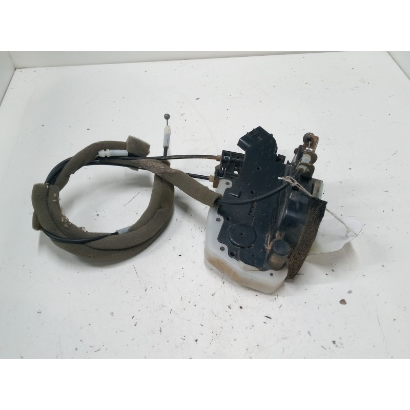 Recambio de cerradura puerta trasera derecha para nissan x-trail ii (t31) 2.0 dci referencia OEM IAM F1214510  