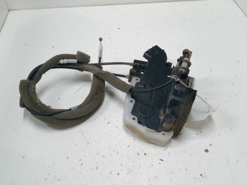 Recambio de cerradura puerta trasera derecha para nissan x-trail ii (t31) 2.0 dci referencia OEM IAM F1214510  