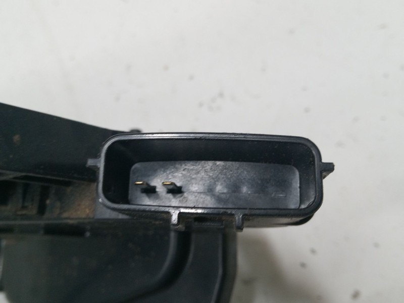 Recambio de cerradura puerta trasera derecha para nissan x-trail ii (t31) 2.0 dci referencia OEM IAM F1214510  