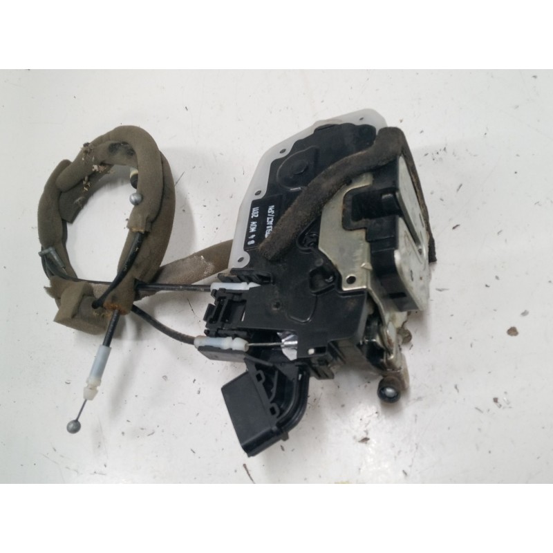 Recambio de cerradura puerta trasera derecha para nissan x-trail ii (t31) 2.0 dci referencia OEM IAM F1214510  