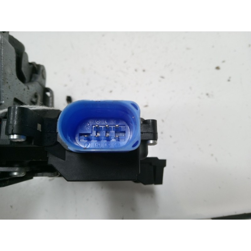 Recambio de cerradura puerta trasera derecha para volkswagen golf plus v (5m1, 521) 1.9 tdi referencia OEM IAM 06D7L0839016D  