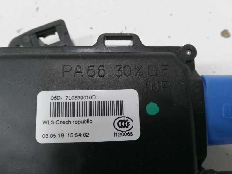 Recambio de cerradura puerta trasera derecha para volkswagen golf plus v (5m1, 521) 1.9 tdi referencia OEM IAM 06D7L0839016D  