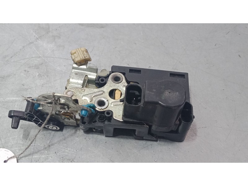 Recambio de cerradura puerta trasera derecha para chevrolet aveo / kalos hatchback (t200) 1.4 16v referencia OEM IAM   