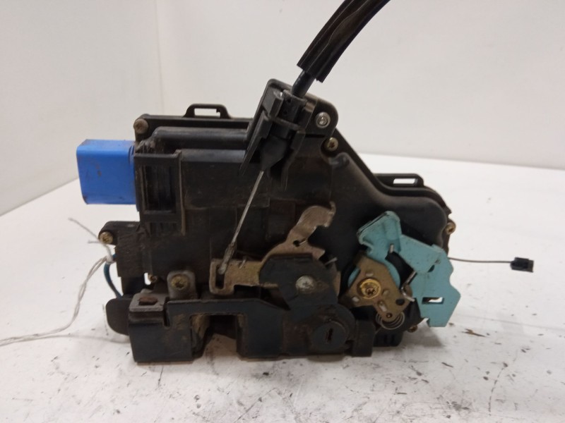 Recambio de cerradura puerta trasera derecha para seat toledo iii (5p2) 1.9 tdi referencia OEM IAM 7L0839016  