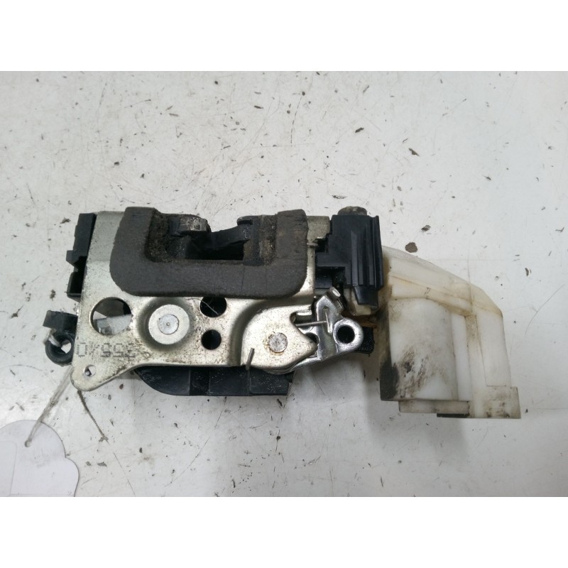 Recambio de cerradura puerta trasera derecha para fiat punto (188_) 1.9 jtd 80 (188.237, .257, .337, .357) referencia OEM IAM   