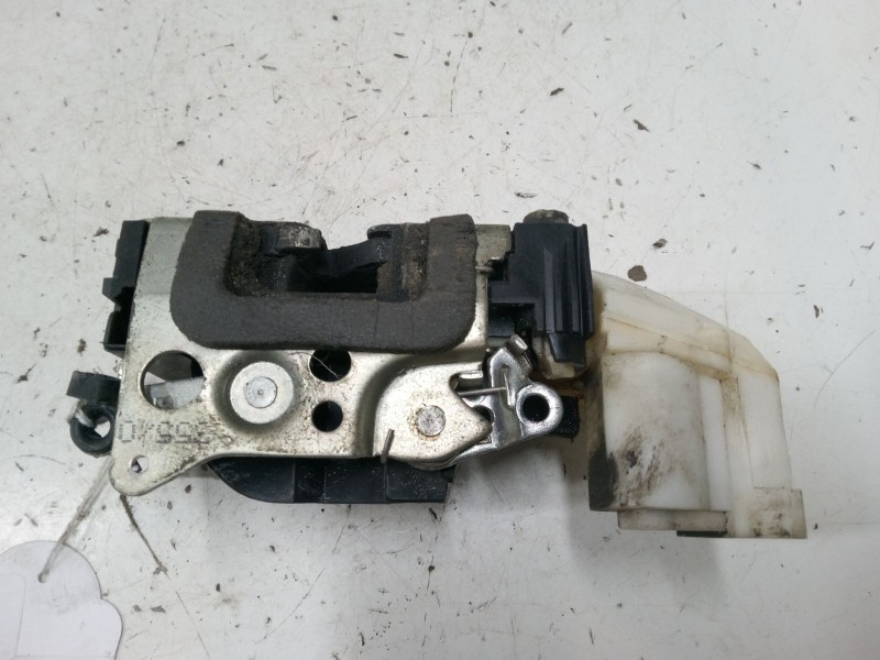 Recambio de cerradura puerta trasera derecha para fiat punto (188_) 1.9 jtd 80 (188.237, .257, .337, .357) referencia OEM IAM   