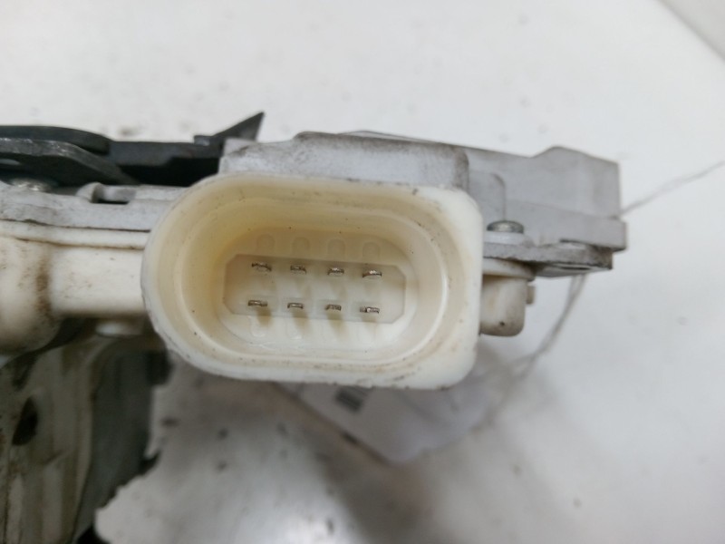 Recambio de cerradura puerta trasera derecha para audi a3 (8p1) 2.0 tdi 16v referencia OEM IAM JA64F0839015  