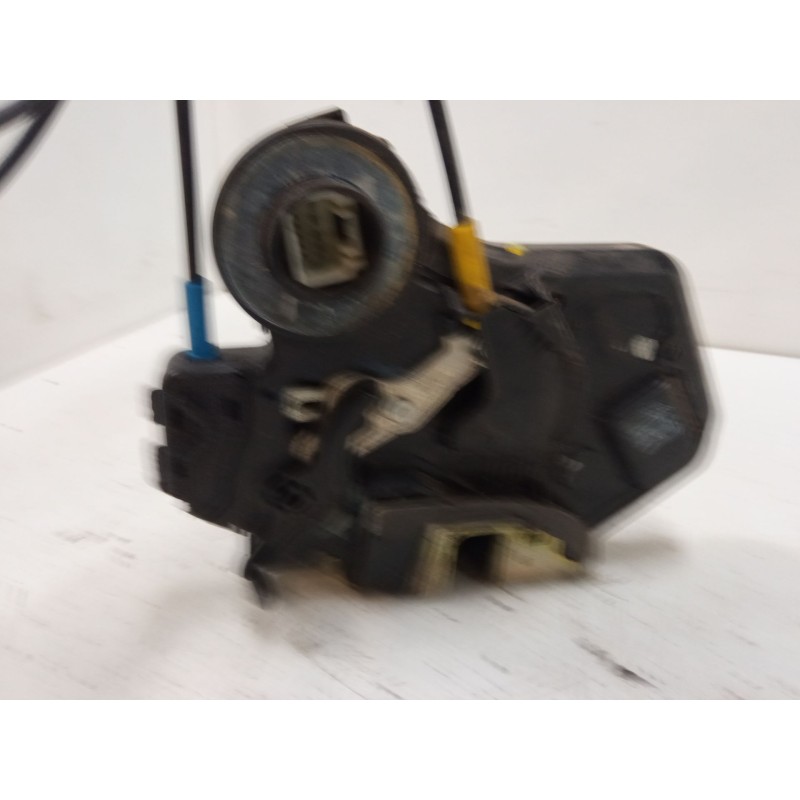 Recambio de cerradura puerta trasera derecha para toyota corolla verso (zer_, zze12_, r1_) 1.8 (znr11_) referencia OEM IAM   