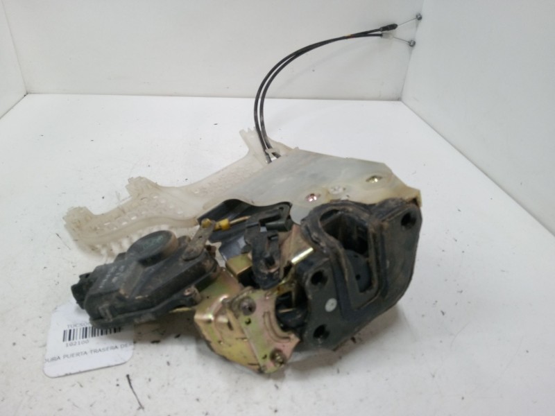 Recambio de cerradura puerta trasera derecha para hyundai tucson (jm) 2.0 crdi referencia OEM IAM   