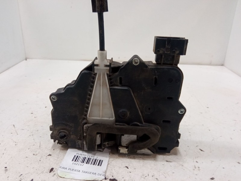 Recambio de cerradura puerta trasera derecha para fiat punto (199_) 1.3 d multijet referencia OEM IAM 51903243  
