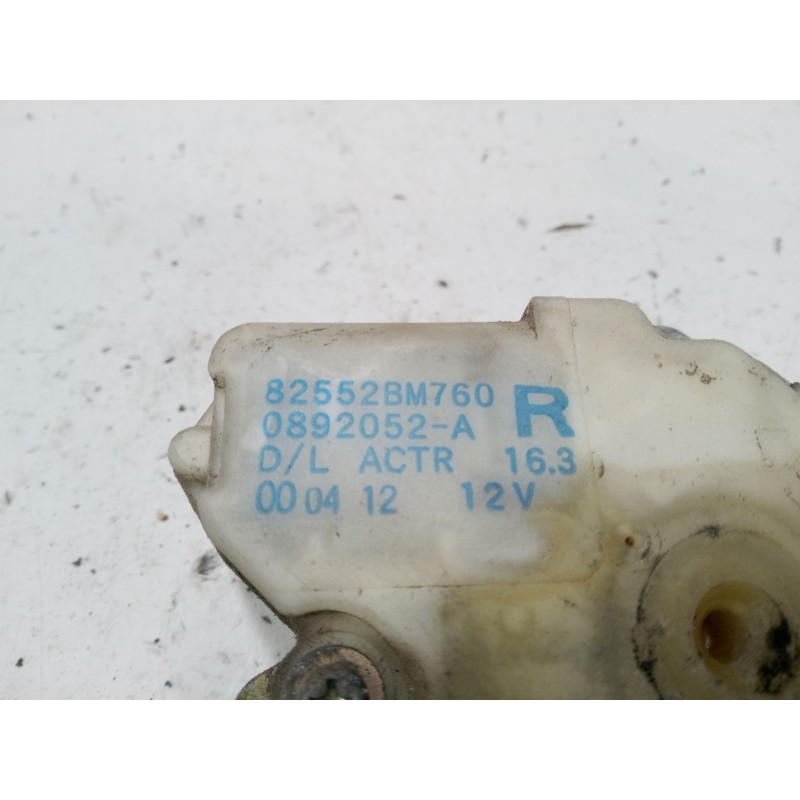 Recambio de cerradura puerta trasera derecha para nissan almera ii hatchback (n16) 2.2 di referencia OEM IAM 82552BM760  