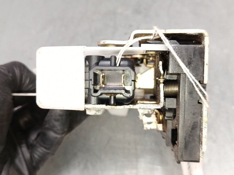 Recambio de cerradura puerta trasera derecha para renault espace iii (je0_) 3.0 v6 24v (je0g, je0r) referencia OEM IAM   