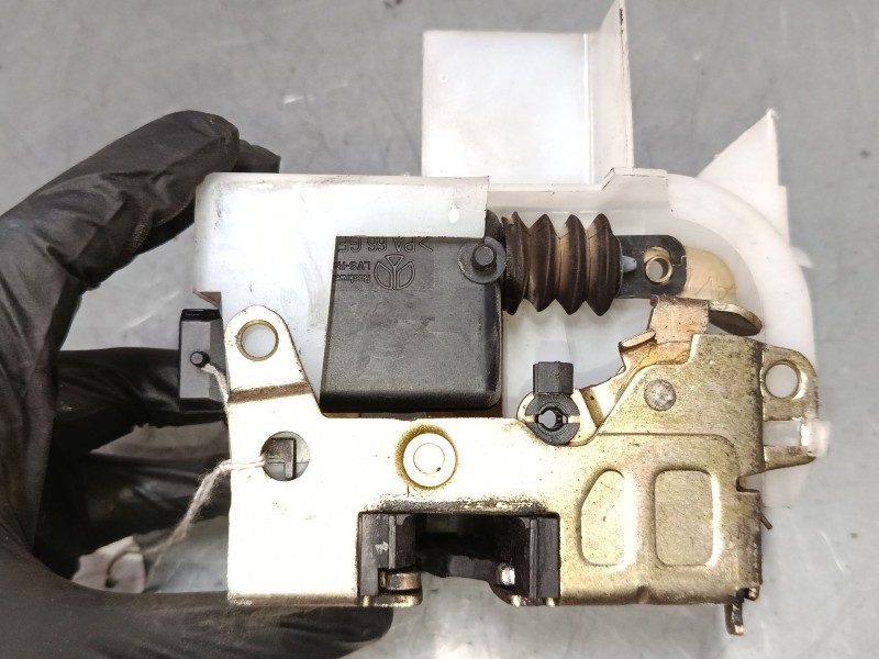 Recambio de cerradura puerta trasera derecha para renault espace iii (je0_) 3.0 v6 24v (je0g, je0r) referencia OEM IAM   