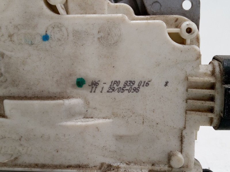 Recambio de cerradura puerta trasera derecha para seat leon (1p1) 1.9 tdi referencia OEM IAM JA61P0839016  
