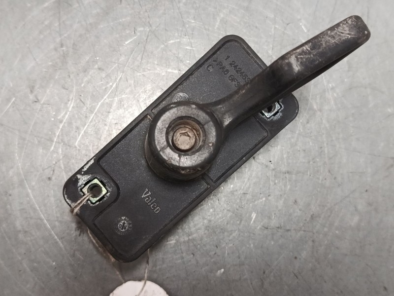 Recambio de cerradura puerta trasera derecha para citroën nemo monospace 1.4 hdi referencia OEM IAM 1242453  