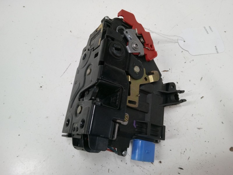 Recambio de cerradura puerta trasera izquierda para volkswagen golf plus v (5m1, 521) 1.9 tdi referencia OEM IAM 7L0839015  